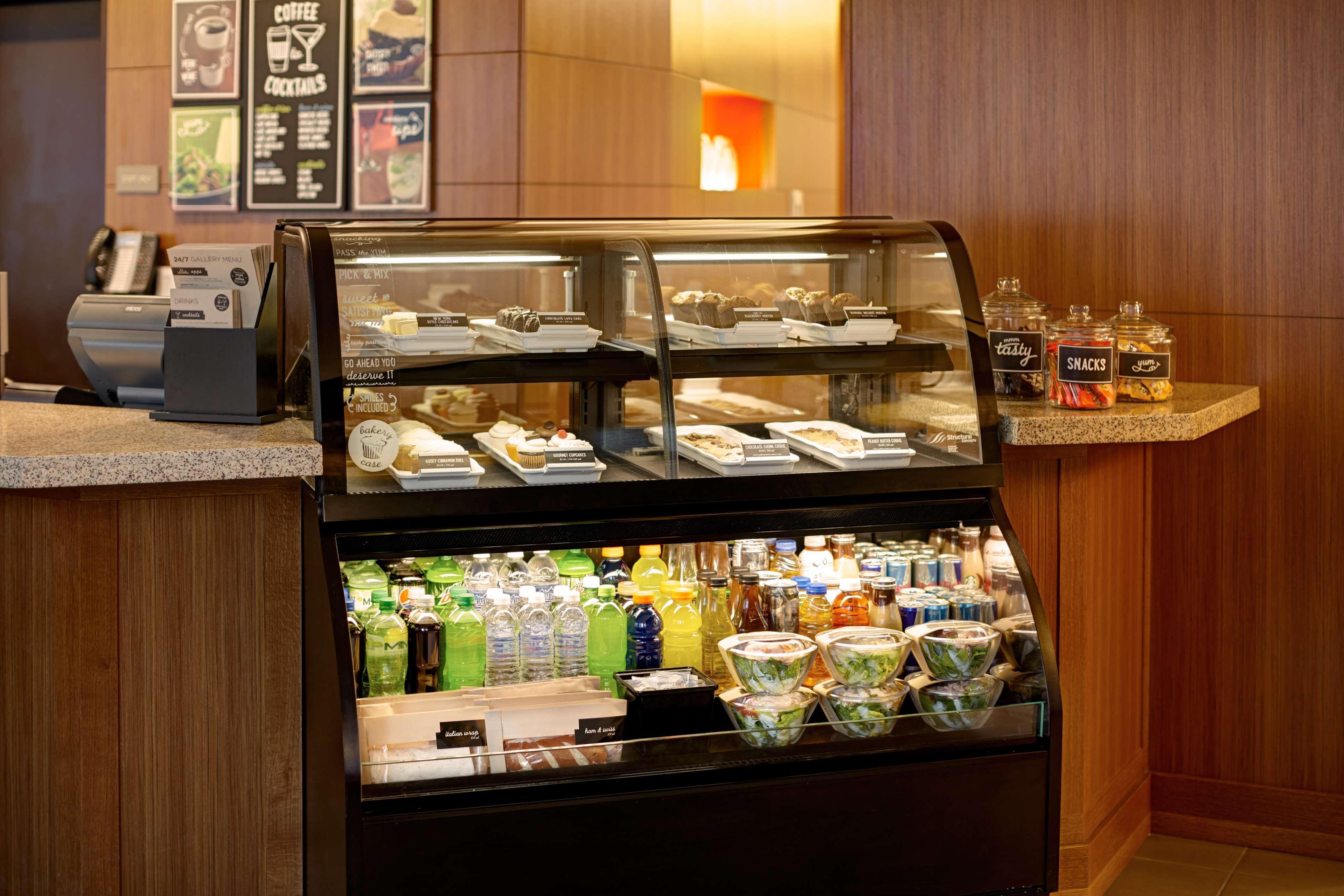 Hyatt Place Downtown Hotel 3*